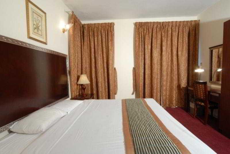 Royal Plaza Hotel Apartments Dubaï Extérieur photo